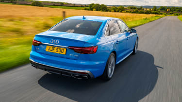 Audi A4 S-Line - rear tracking